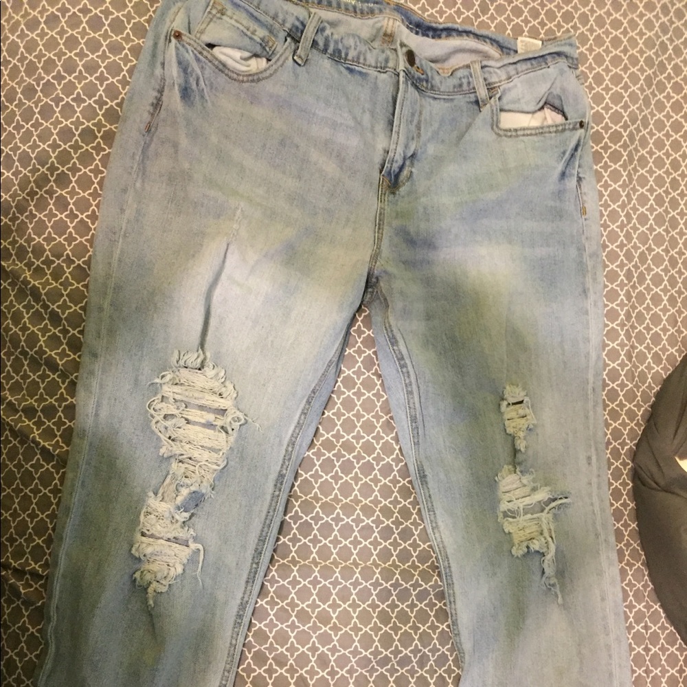 Woman’s old navy boyfriend jeans